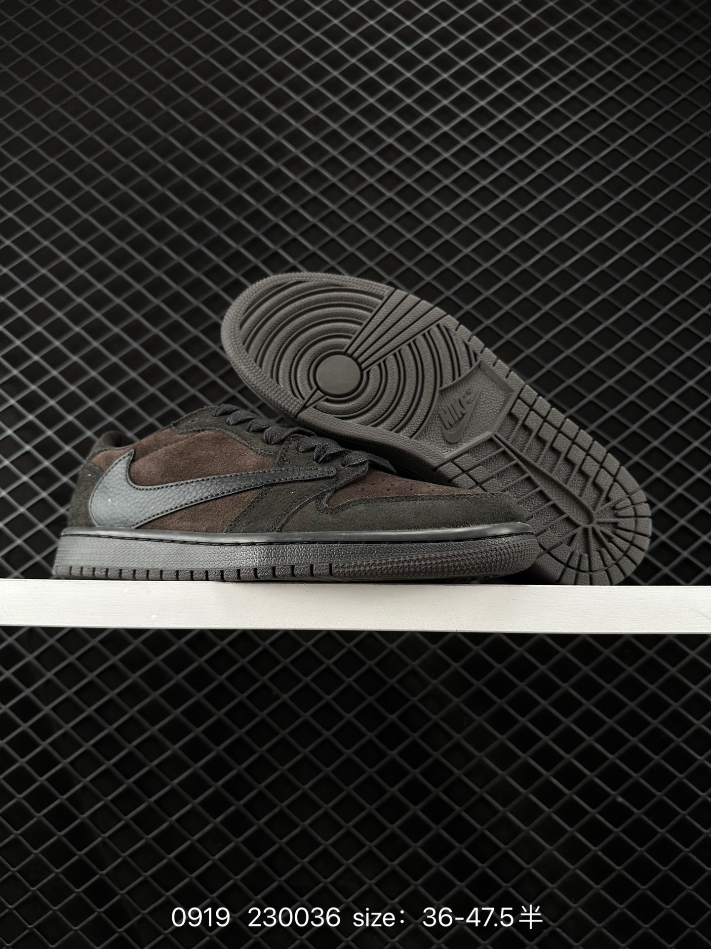 Travis Scott x Air Jordan 1 Low 